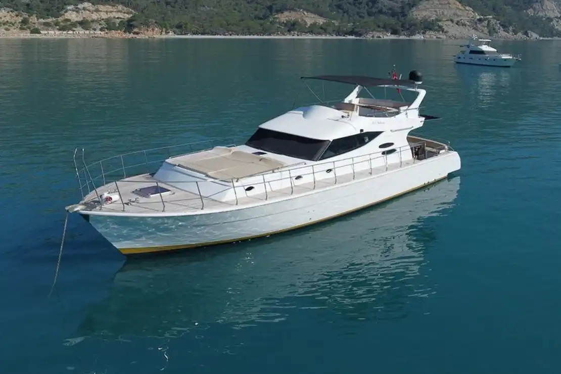 Antalya Yat Kiralama 16m Özel Yapım 13